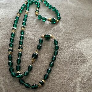 Elegant Green Glass Beaded Necklace